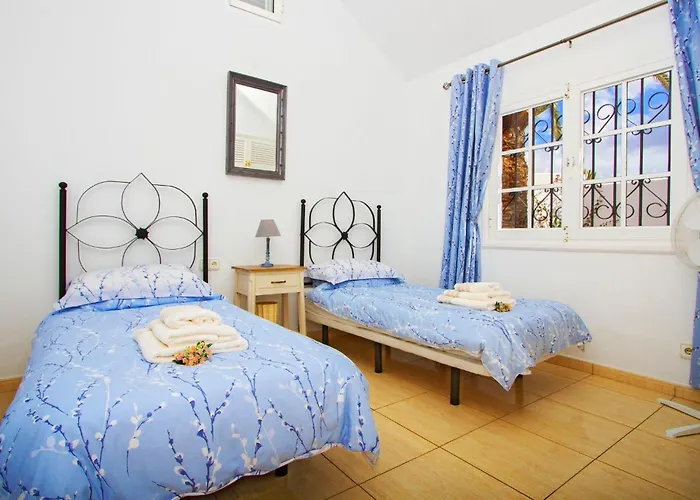 Exceptional 3 Bedroom Adsey -short Walk To Town - By Lanzarote Leisure بويرتو ذيل كارمين