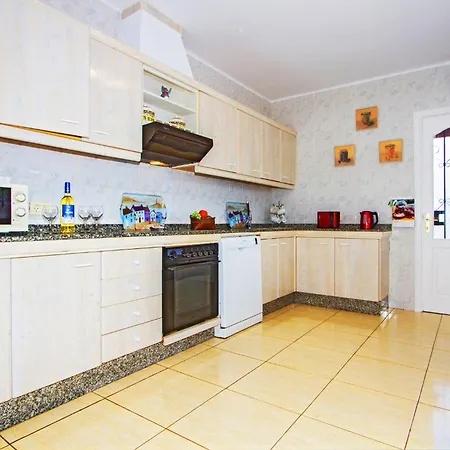 ヴィラ Exceptional 3 Bedroom Adsey -short Walk To Town - By Lanzarote Leisure